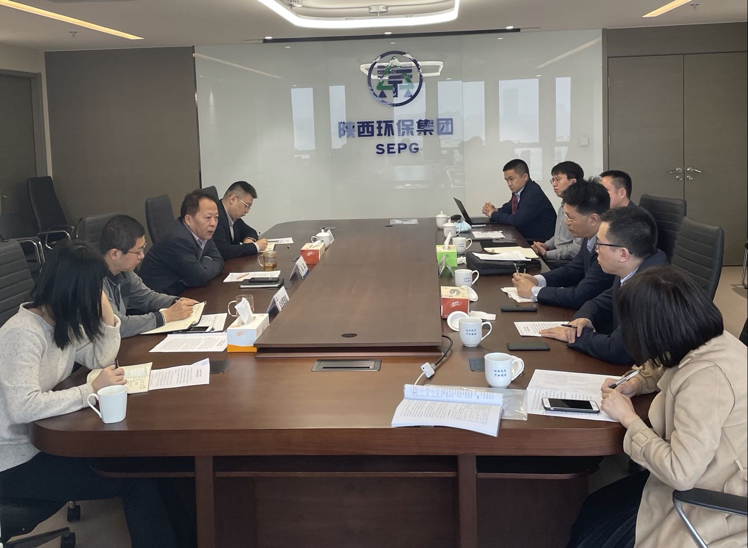 解決三秦環(huán)保股份公司同業(yè)競爭問題專題會(huì)照片.jpg