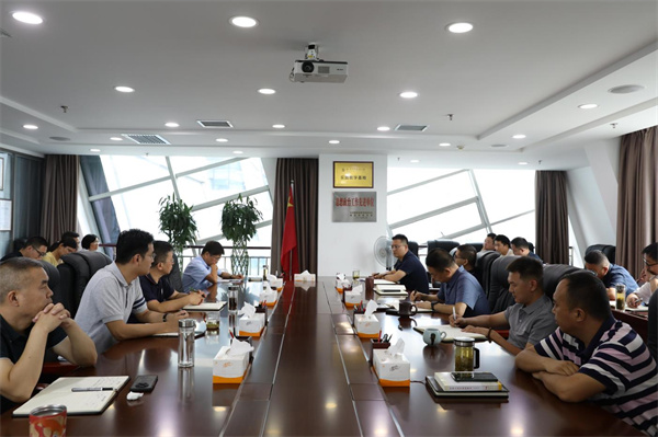 水環(huán)境公司學(xué)習(xí)貫徹集團(tuán)2022年重點項目觀摩暨半年生產(chǎn)經(jīng)營工作會議精神.jpg